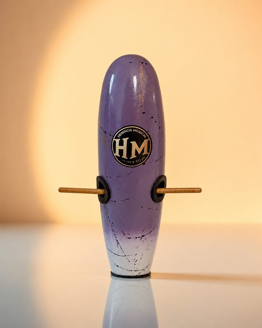Güiro morado con raspador, instrumento de percusión menor para bailadores de salsa, vista 3